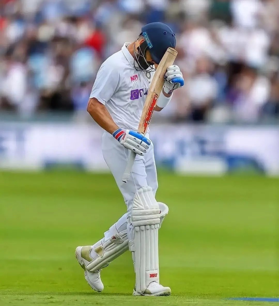 England fans troll Virat Kohli after he out at 7 runs