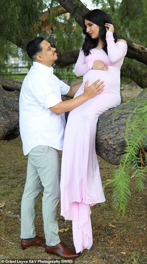 Man-Daughter Recreate Maternity Pictures With His Late Wife