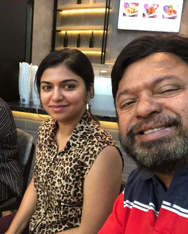 This young actress and dubbing artist's father passes away suddenly; Vishal’s viral tweet about Raveena’s father