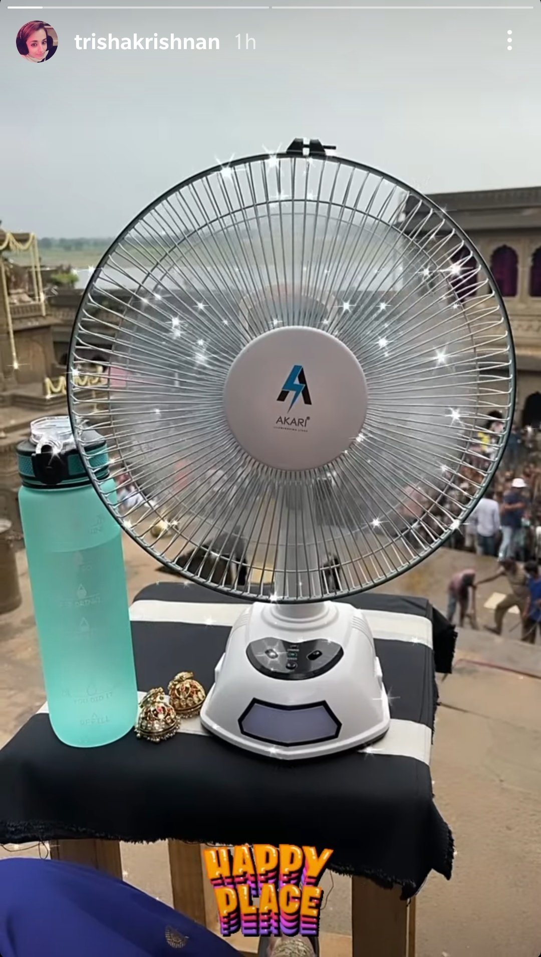 Trisha can't stop from sharing breathtaking and royal pics from Mani Ratnam’s Ponniyin Selvan sets