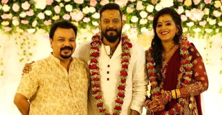 This popular Annaatthe actor remarries; introduces wife for the first time; Viral Pics ft Bala