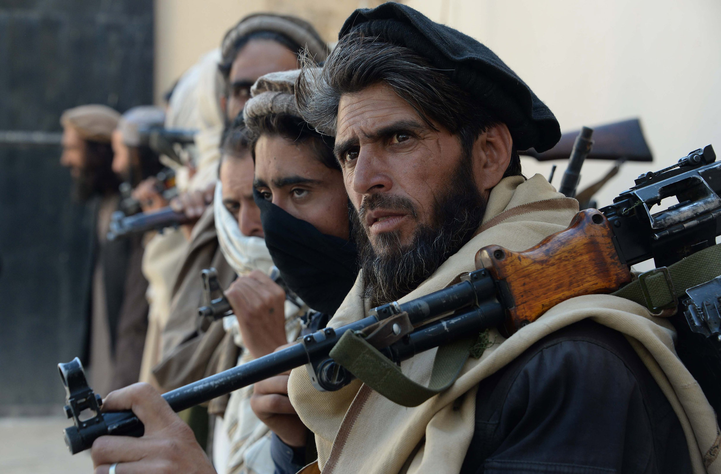 SAS commandos escaped Taliban by wearing burqas