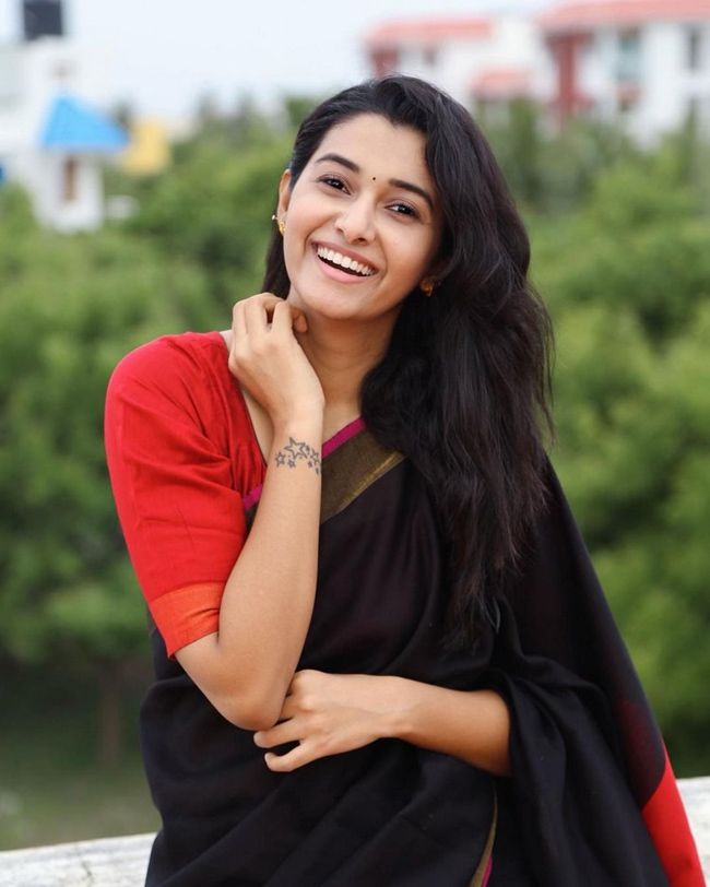 Priya Bhavani Shankar’s latest pic with Vadivelu goes viral