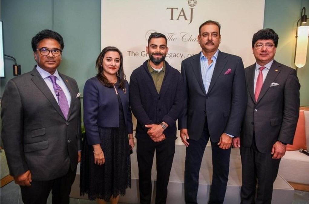 Indian cricketers weren't wearing masks at book launch