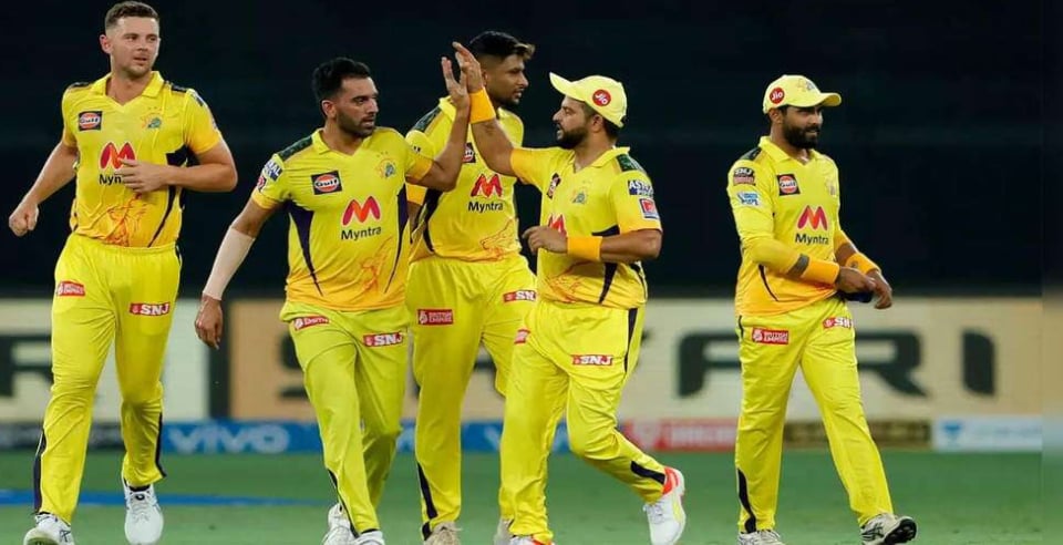 Angry netizens retaliate against Sehwag for teasing CSK