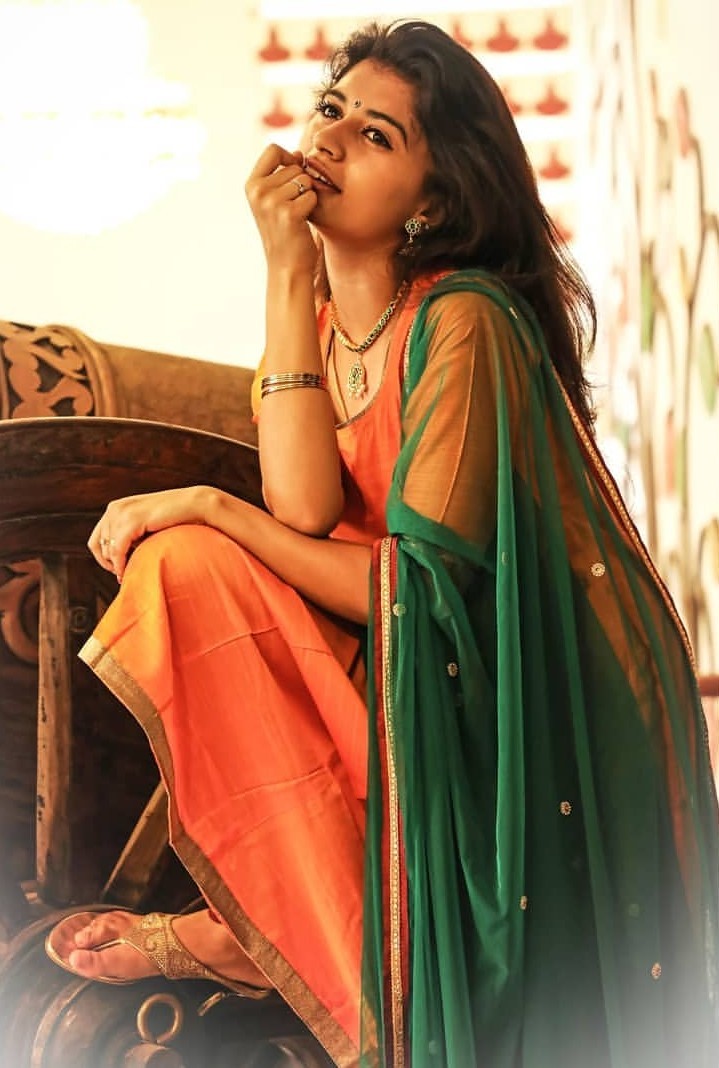 For the first time, this celebrity couple introduce their son; viral video wins hearts ft Eruma Saani Harija