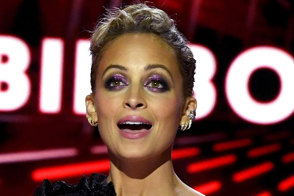 actress nicole richie's hair caught fire on her 40th birthday party
