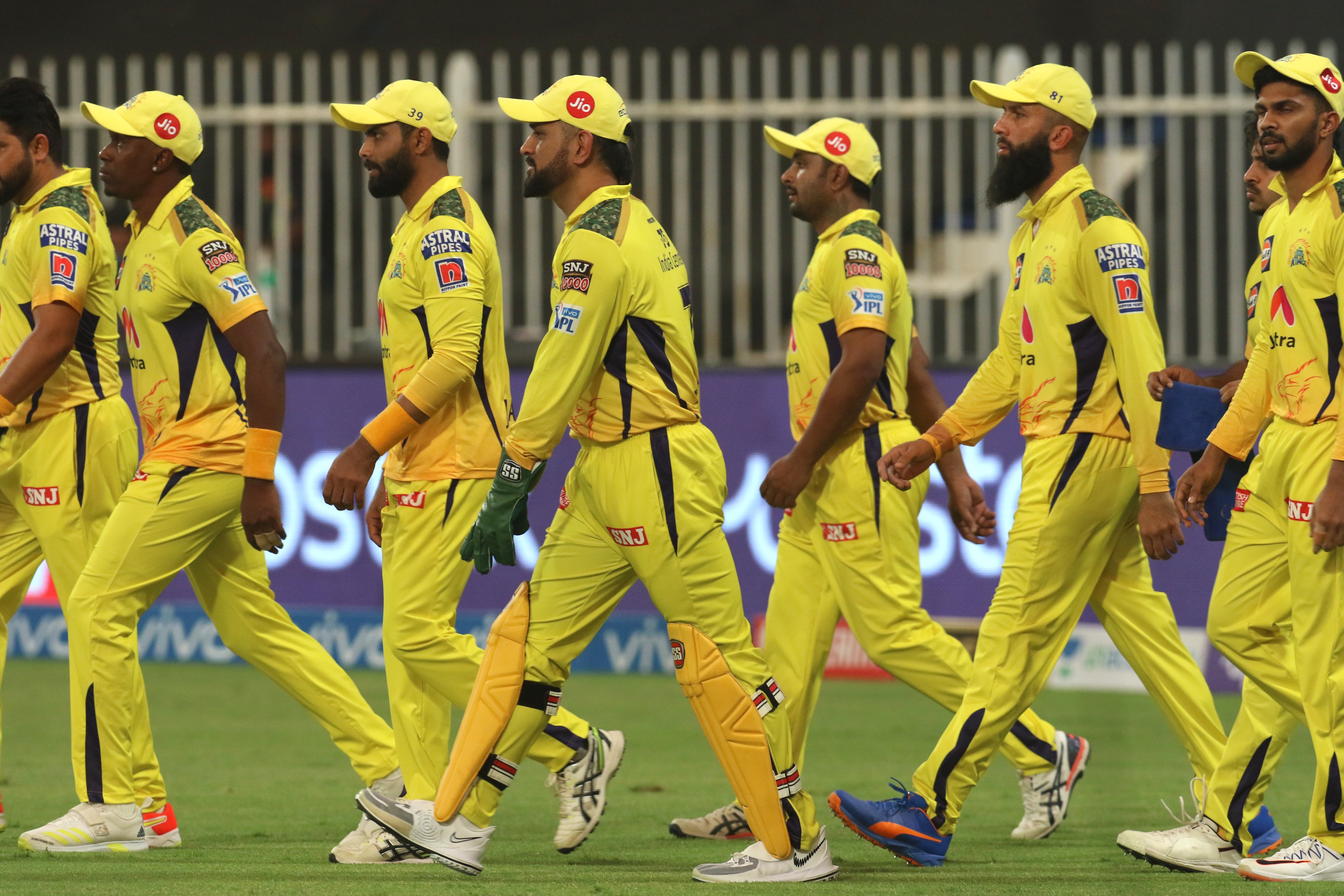 Dhoni reveals fight with Bravo over slower balls after CSK beat RCB