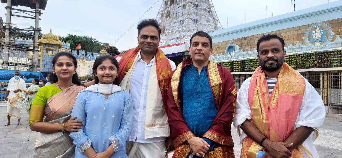 After Vijay's Thalapathy 66 announcement, director and producer takes THIS major step; viral pic ft Vamshi Paidipally