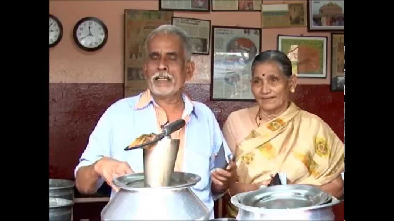 Kerala Tea Shop old Couples Pleasure Tour around World