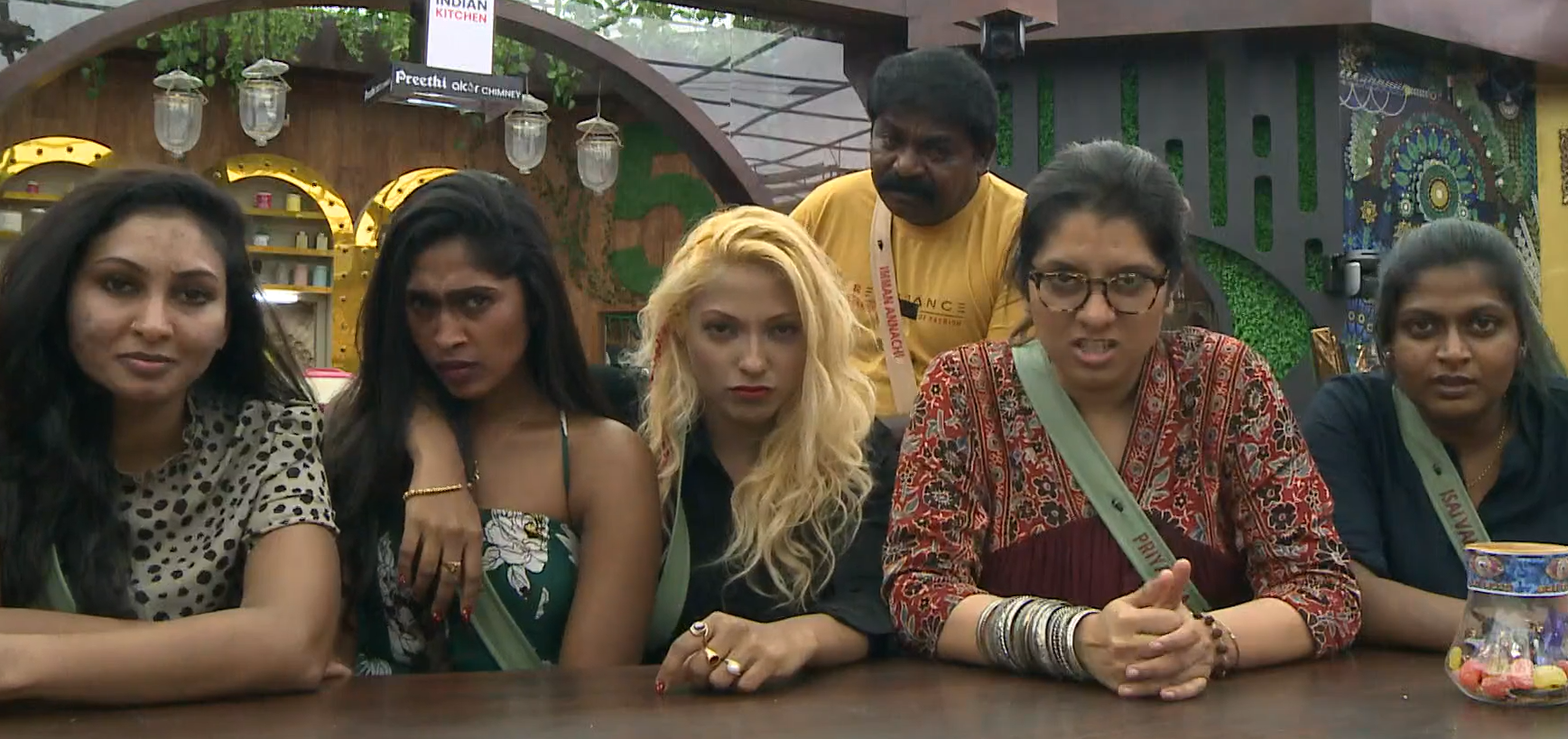 "Kilukiluppa Solanum": Imman Annachi adds excitement in Priyanka's 'flirting' game at BB Tamil 5