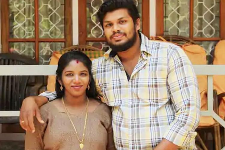kerala Husband killed his wife after being bitten by a snake