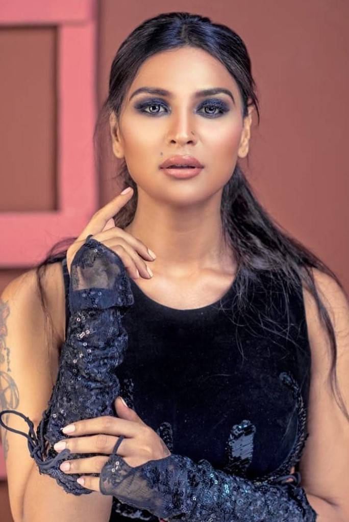 Namitha Marimuthu to make her re-entry in Bigg Boss Tamil 5 soon?