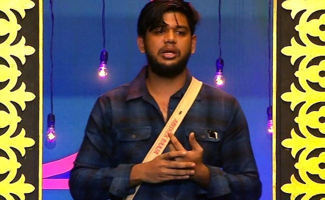 "Enga appavoda saavuku naan dhan karanam-nu...": Abishek Raaja reveals his story in BB; housemates in shock and tears