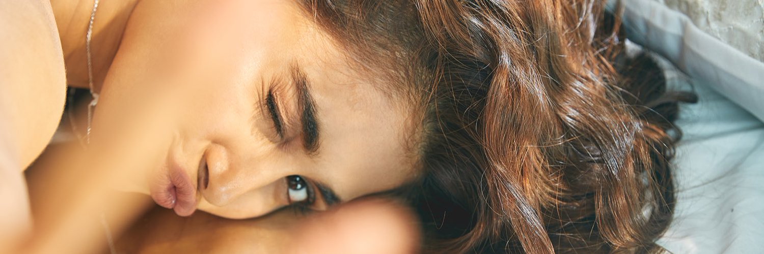 BEAST heroine Pooja Hegde's reply to a fan about Thalapathy Vijay is grabbing attention