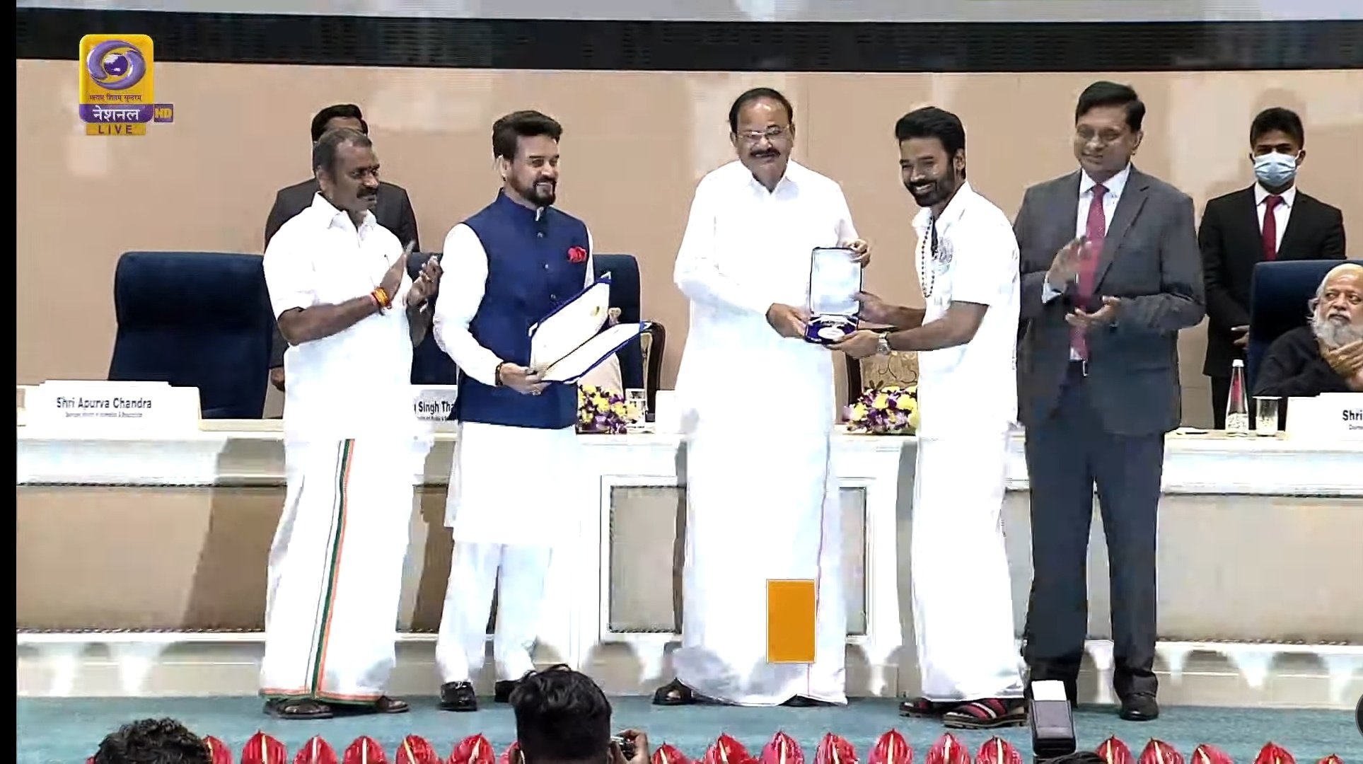 Dhanush receives his 2nd National Award at the 67th National Film Awards; viral video