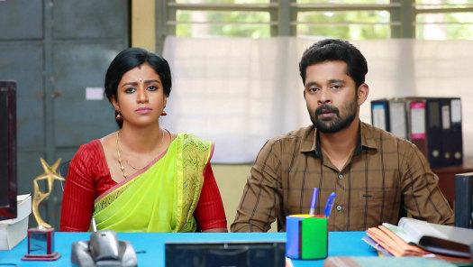 Bharathi Kannamma's Roshni Haripriyan is being replaced by this famous serial actress