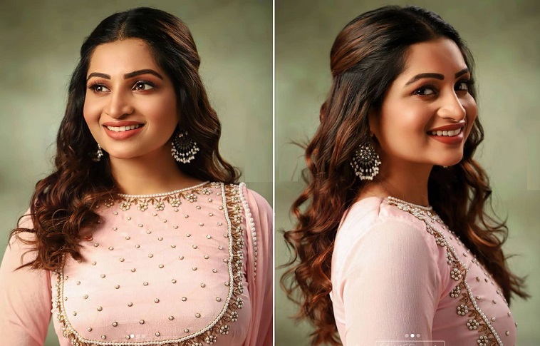 Bharathi Kannamma's Roshni Haripriyan is being replaced by this famous serial actress