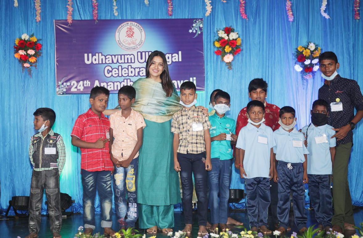 Vani Bhojan celebrates diwali with orphan children heartfelt pics