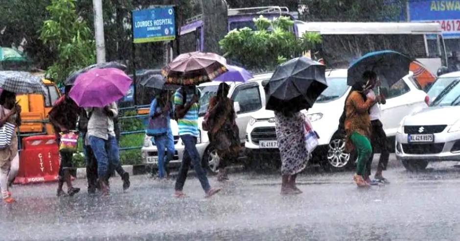Holidays for schools due to heavy rain in Tamil Nadu