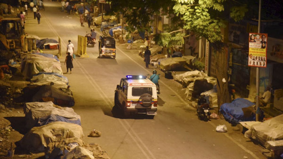 Omicron: UP govt announces night curfew, Check details