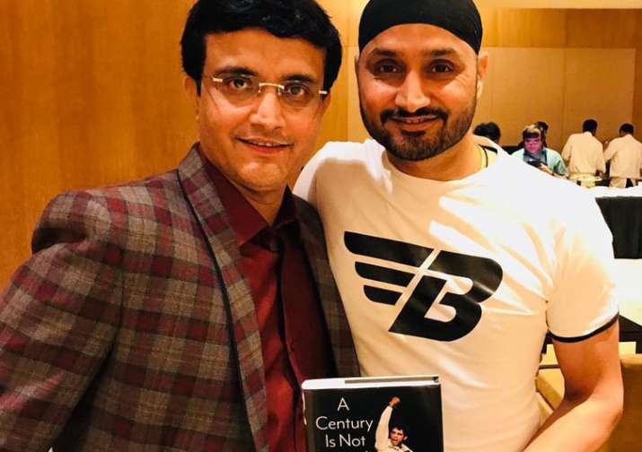 harbajan singh explains difference between ganguly and dhoni lead