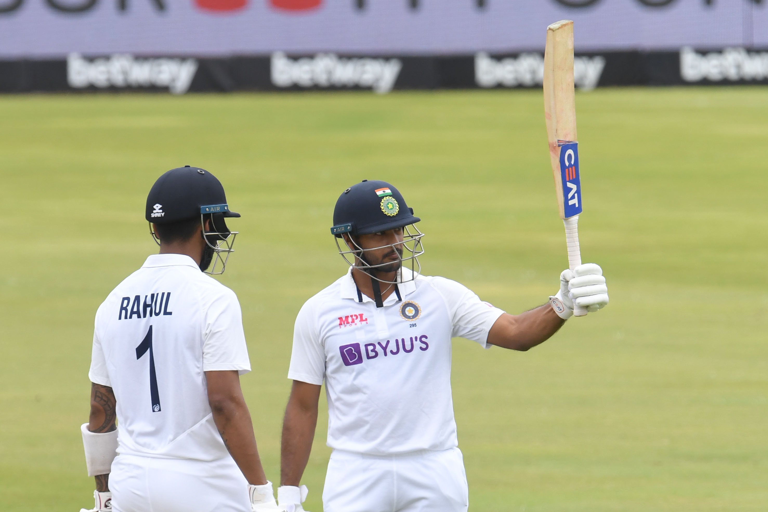 Rahane reminds himself to watch the ball in Centurion