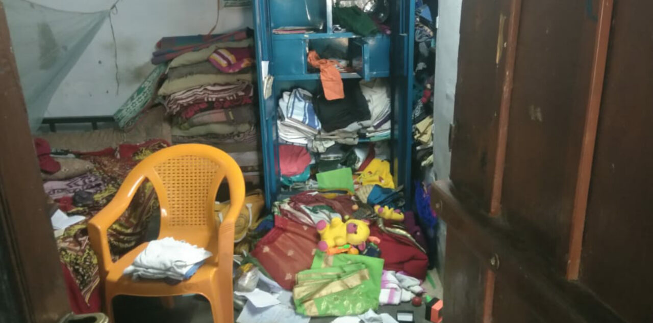 750 pawn jewelery looted from the house from Pudukkottai 