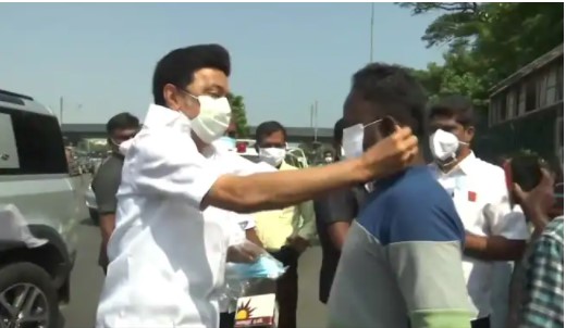 MK Stalin Stops Car, Distributes Masks To Violators In Chennai