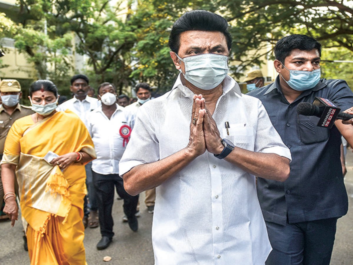 MK Stalin Stops Car, Distributes Masks To Violators In Chennai