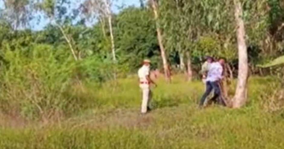 Chengalpattu double murder case police encounter two rowdies