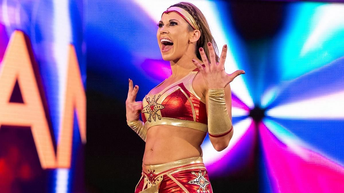 Mickie James is allowed WWE despite being an IMPACT Champion