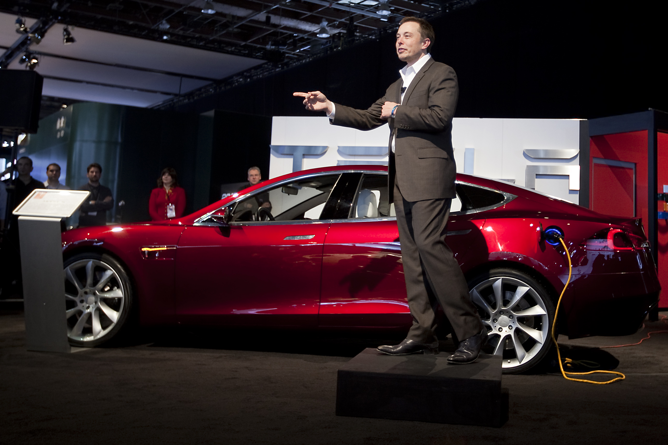 Elon Musk says conflict with sale of Tesla cars in India