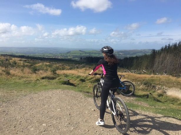 england girl fell from a height of 80 feet while cycling