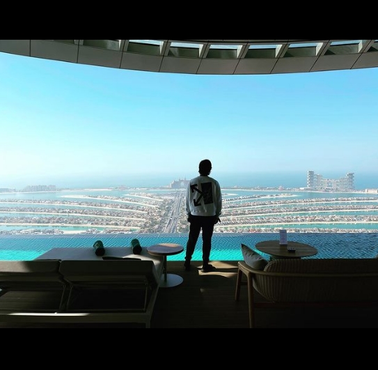 Allu Arjun admiring Dubai's Palm Jumeirah shares stunning pic