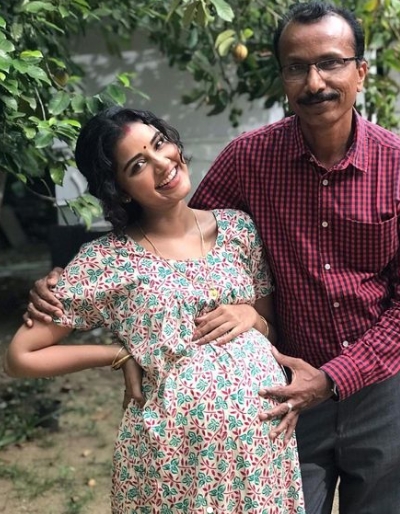 Anupama pregnant viral photo of Premam movie heroine
