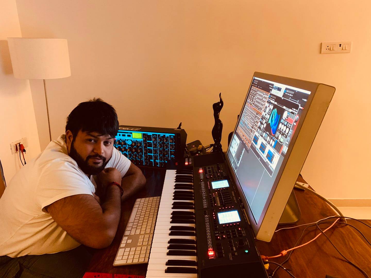 SS Thaman's unbelievable stylish transformation shocks and stuns fans; viral pics