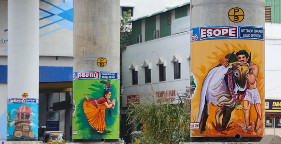 Beautiful paintings on Chennai New Washermenpet Metro Bridge