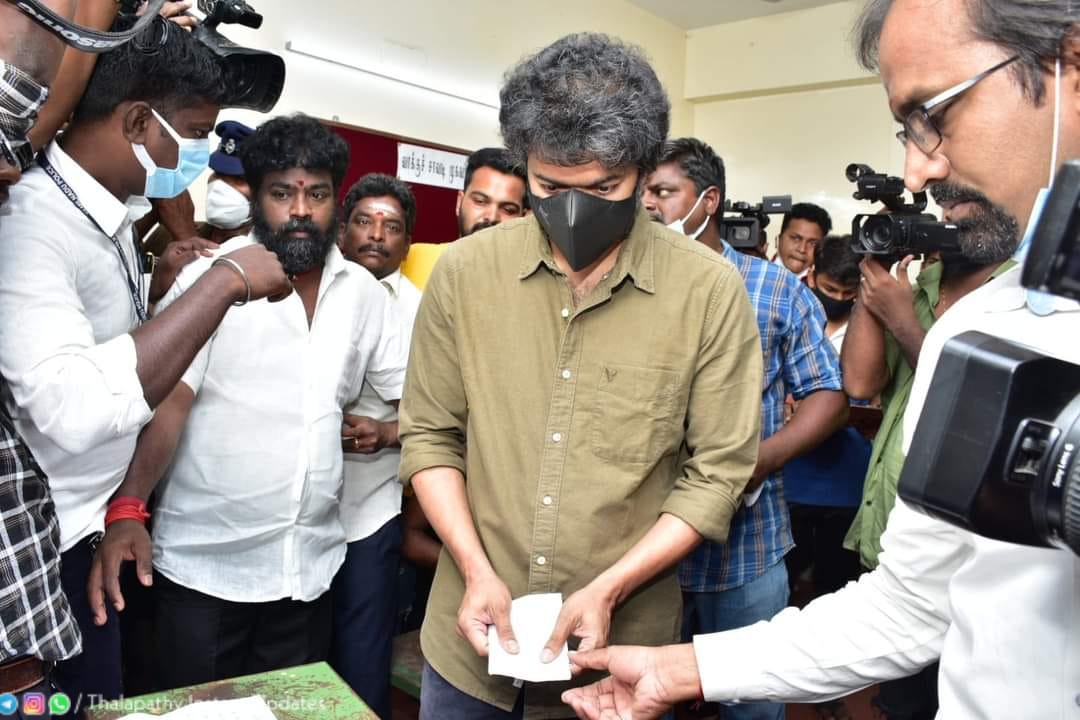 Thalapathy Vijay apologizes to the public for creating inconvenience during the TN local body election 2022