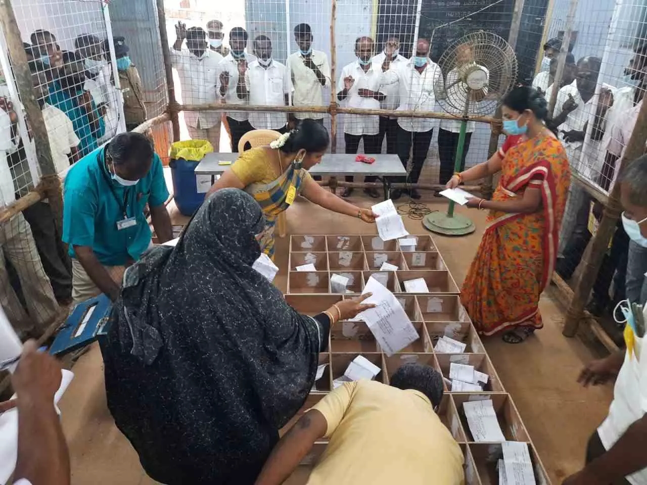 Husband and wife win in Thiruvarur urban local body election