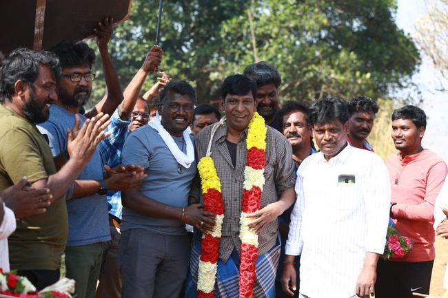 Actor vadivelu joined the sets of Mamannan movie