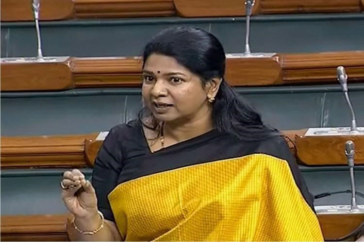 MP kanimozhi insists speak in English to Piyush Goyal