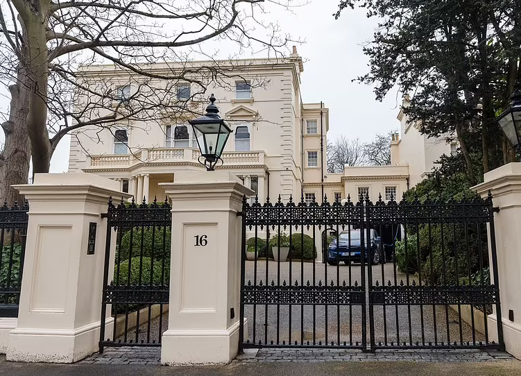 Russian billionaire in UK unable to pay rent Due to sanctions