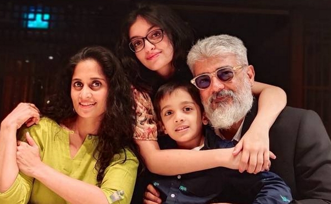 23 years of marriage life Ajith Shalini latest unseen pic