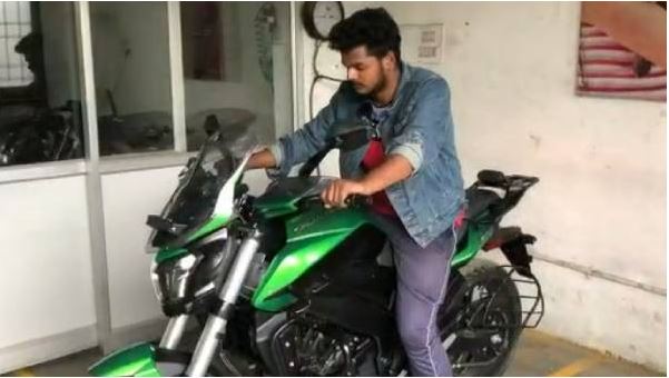 Salem man buys 2.6 lakh worth bike with 1 rupee coins