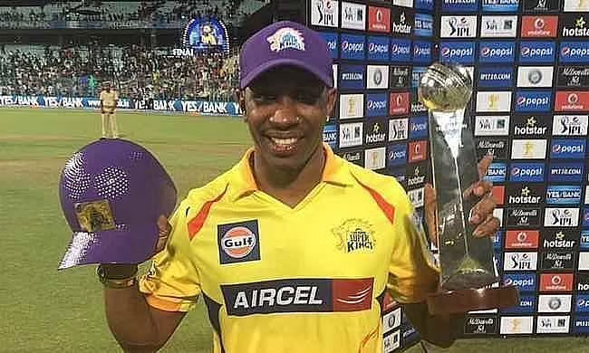 Dwayne bravo becomes the most wicket taker in IPL