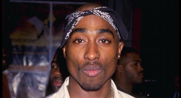 Rapper Tupac teenage love letters sold at auction