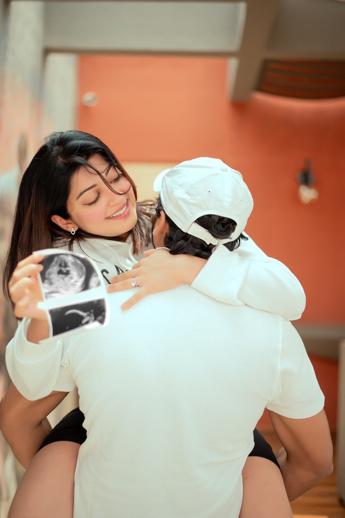 Pranitha Subhash Announce Her Pregnancy image went viral on instagram