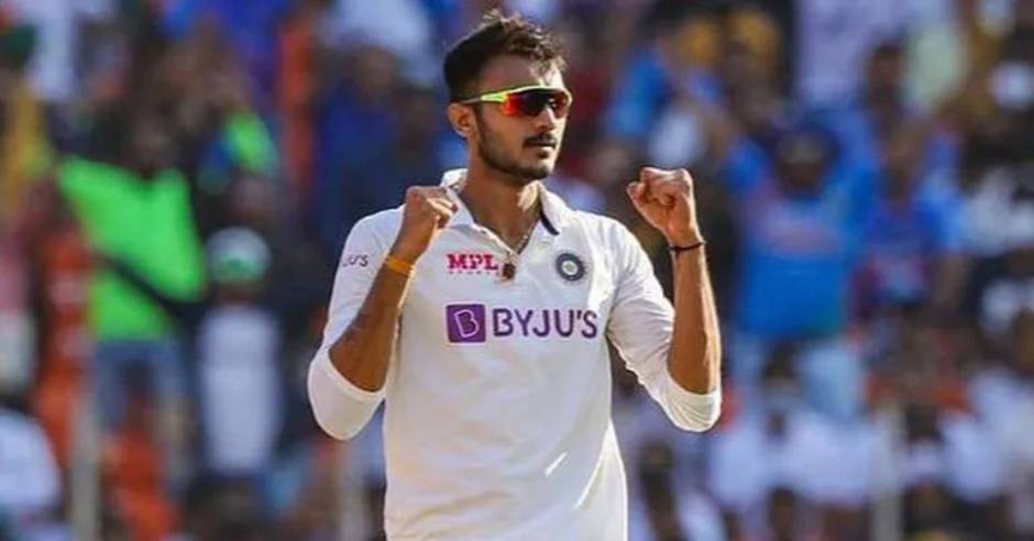 Suresh Raina crying after MS Dhoni announces his Test retirement 