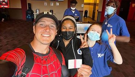  man sets guinness record by watch spider man no way home 292 times 